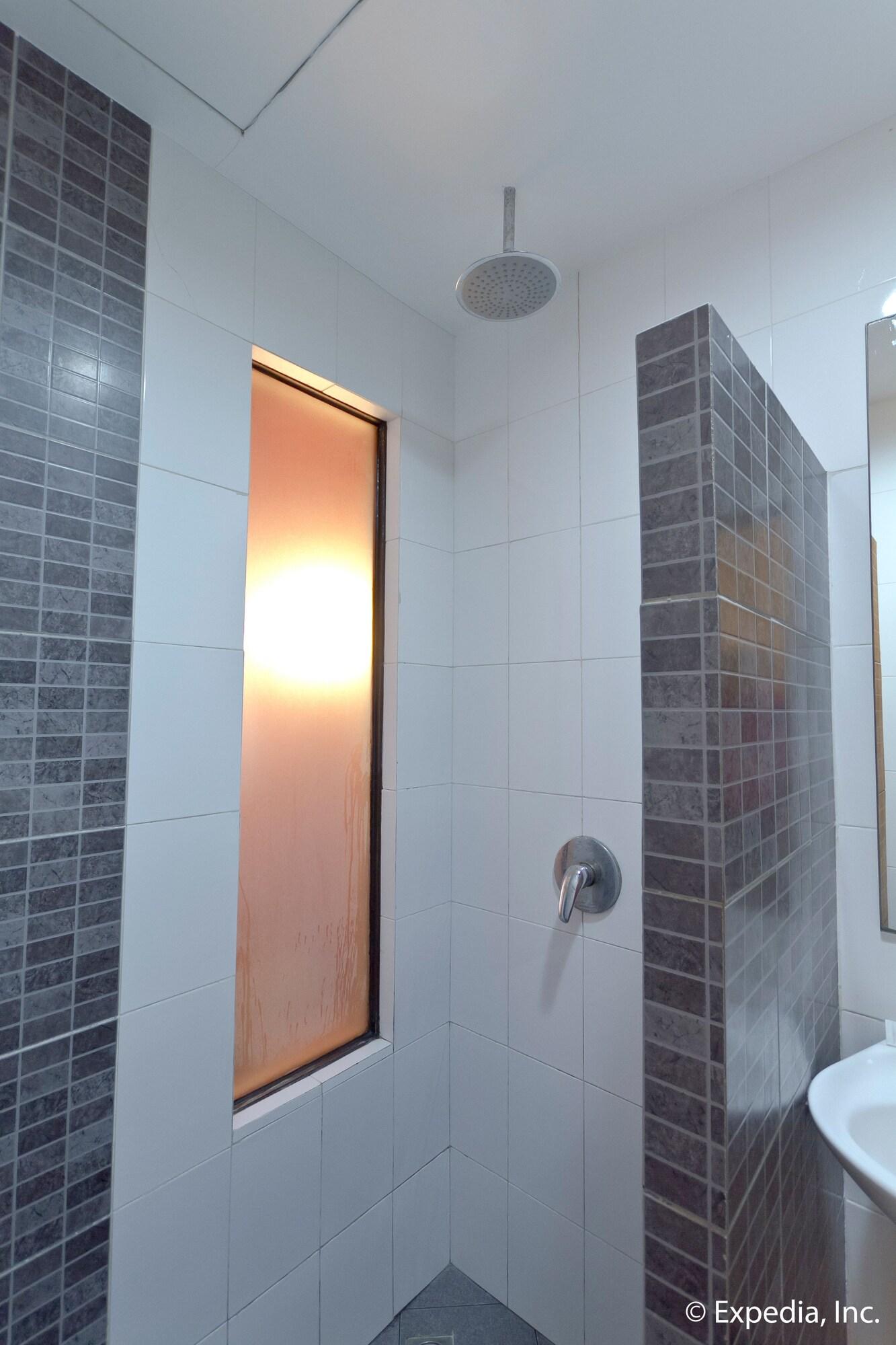 Express Inn Mactan Мактан Экстерьер фото