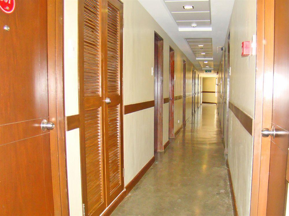 Express Inn Mactan Мактан Экстерьер фото