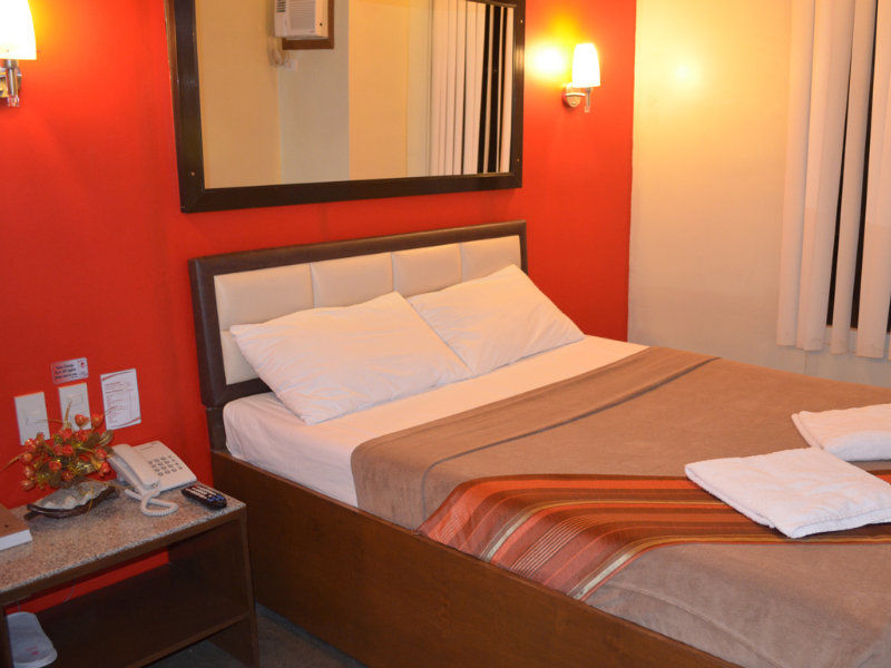 Express Inn Mactan Мактан Экстерьер фото