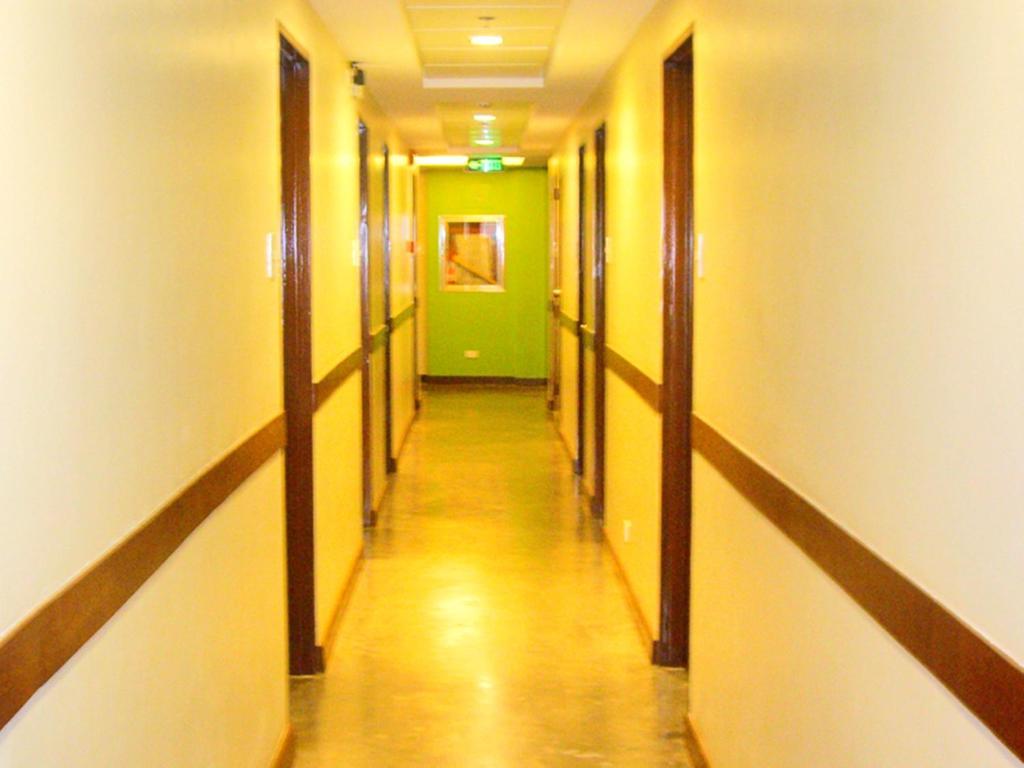 Express Inn Mactan Мактан Экстерьер фото