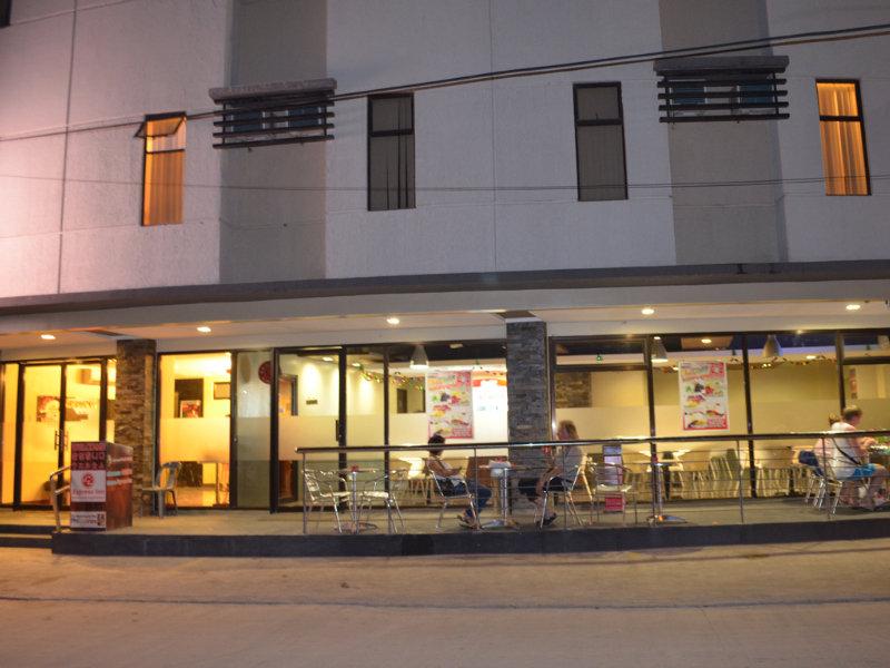 Express Inn Mactan Мактан Экстерьер фото