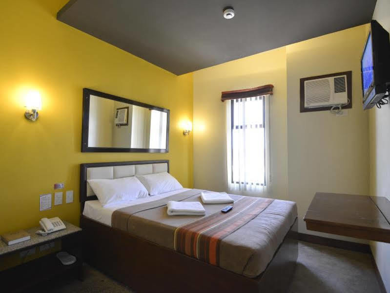 Express Inn Mactan Мактан Экстерьер фото